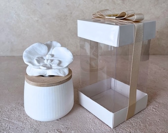 Flower Reed Diffuser, Wooden Top – Personalized Wedding Favor
