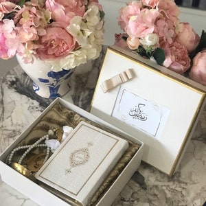 Ramadan Set including prayer rug , rosary, quran, chocolatebox as giveaway