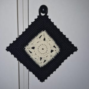Handgemaakt, keukenpannenlappen, keukencadeau, gehaakt (2 stuks)