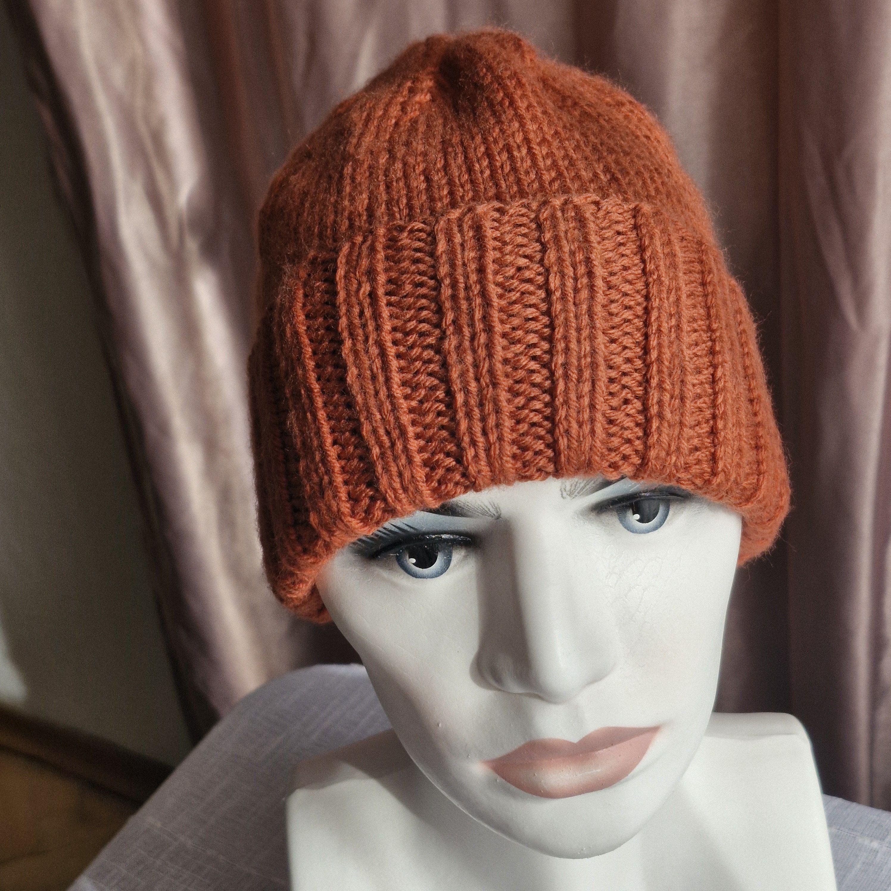 Women\'s Burgundy orange, white or gray hand knit Beret Orange Beret main image 2