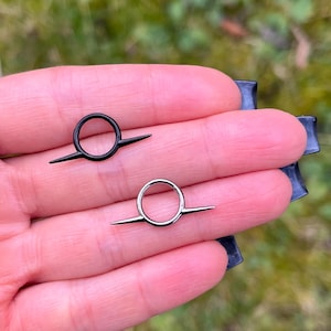 Titanium Spike Septum Clicker: Gothic Punk Hinged Nose Ring 16G 8mm