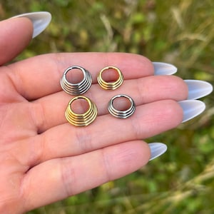 Anello per setto nasale in titanio stratificato: anello nasale con cerniera da 16G (1,2 mm)