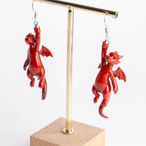 ドラゴンイヤリング、ファンタジーダングルジュエリー、ゴシックフェアリーコアアクセサリー I レッド