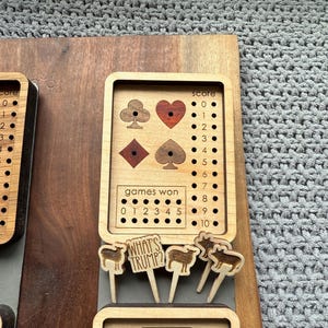 Juego de euchre de viaje, marcador de euchre de viaje, tablero de madera para juego de euchre
