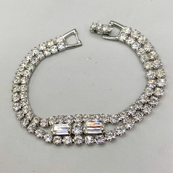 Vintage Weiss Clear Rhinestones Sparkling Bracelet