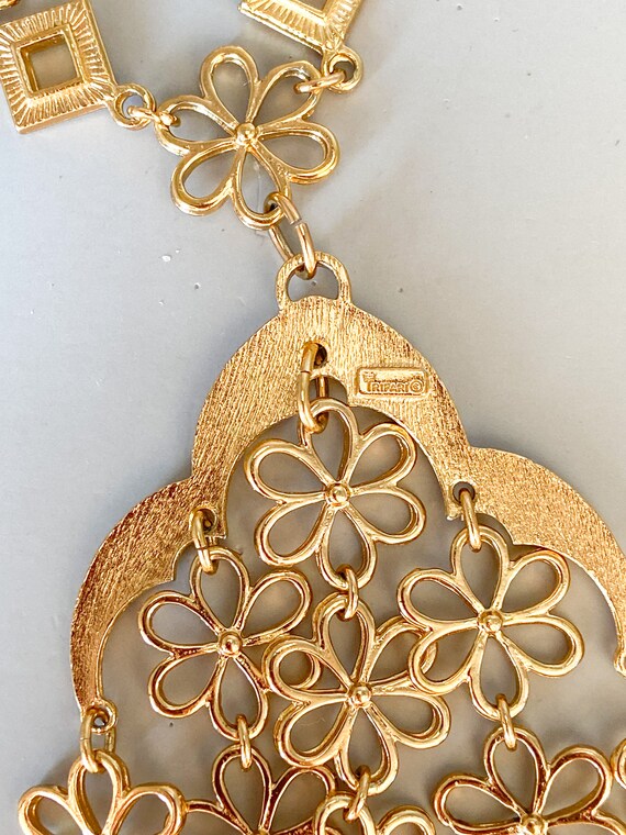 Vintage Trifari Gold Tone Filigree Dangle Pendant… - image 5