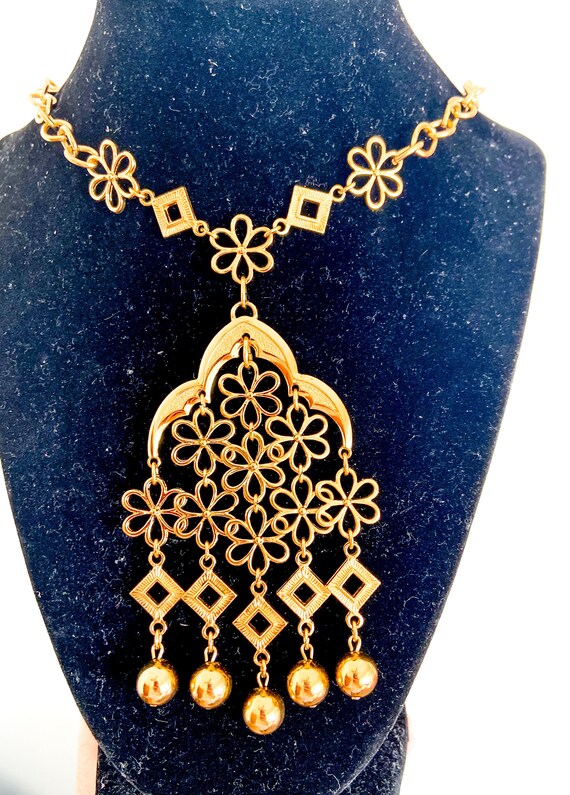 Vintage Trifari Gold Tone Filigree Dangle Pendant… - image 6