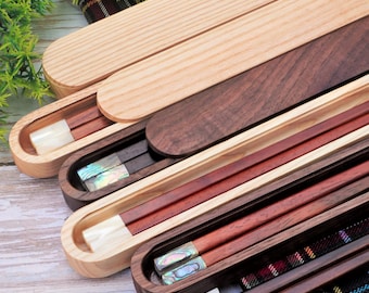 Personalisiertes japanisches Essstäbchen-Set aus Holz, Essstäbchen-Etui, individuell graviertes Geschenk, Gastgeschenk, wiederverwendbare Essstäbchen für Sushi und andere orientalische Gerichte