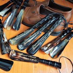 Personalized Real Horn Shoe Horn - Father&#39;s Day Gift, Custom Engraved Shoehorn,  Gift for Dad, Boyfriend, Him, Groomsmen, Mom, Schuhlöffel