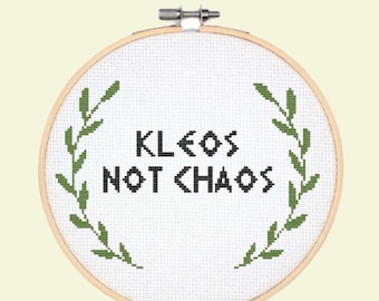Kleos Not Chaos-kruissteekpatroon | Oude Griekse krans (pdf-patroon)
