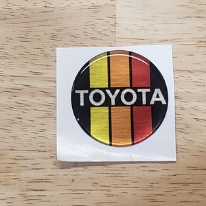 Toyota SR5 Hubcap Badge