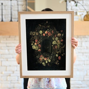 Floral Wreath Print, Dark and Moody Vintage Printable Wall Art | 572