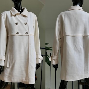 Vintage 1980 Courrèges short coat in ecru white wool