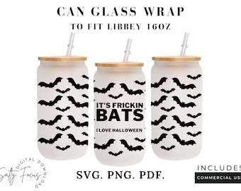 Puede incluir: Tres envoltorios de lata de vidrio blanco con un patrón de murciélagos negros. El envoltorio del centro tiene el texto "It's Frickin Bats I Love Halloween".