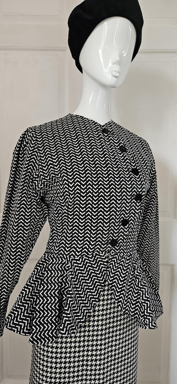 Jean Muir, Jean Muir 1980s Monochrome Peplum Jacket, Black White Chevron Blazer UK 8-10
