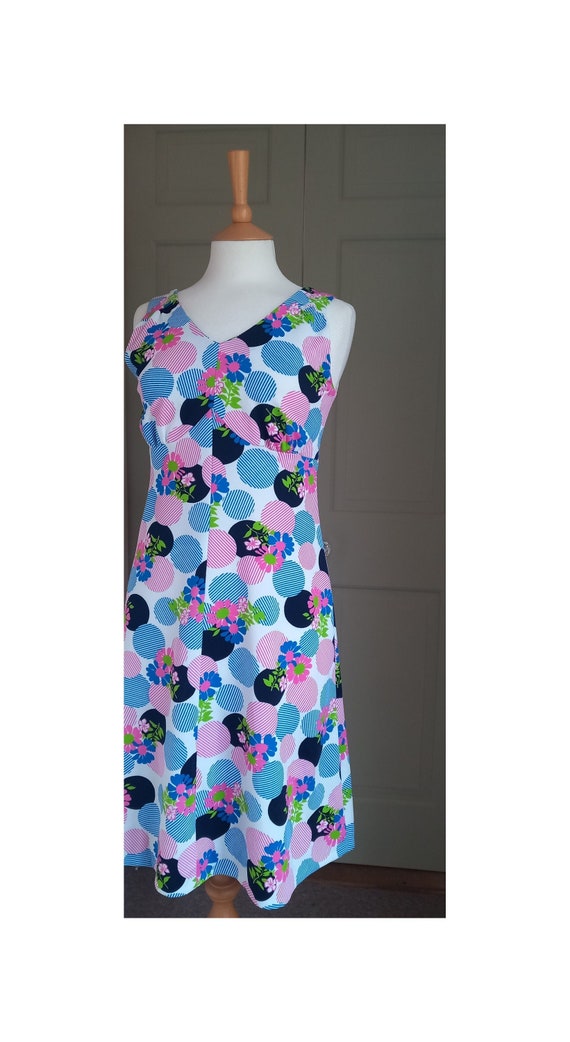 1960s Colourful Flower Power Pink Blue & Green Dre