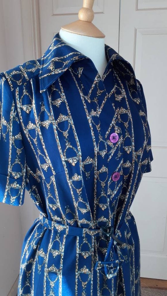 1970s Stylish Navy Patterned Dress with Belt