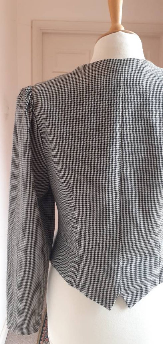 1960s Black & White Dogtooth Fitted Jacket Gem