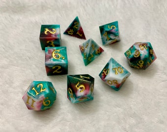 Harmonic Chorus - dice set (with two D4 and two D6)