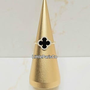 Single Onyx Clover Halo Diamante Gold Ring: 925 Silver, 18K Gold Plated