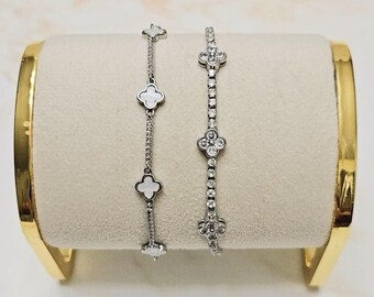 スターリングシルバーのマザーオブパールクローバーブレスレット