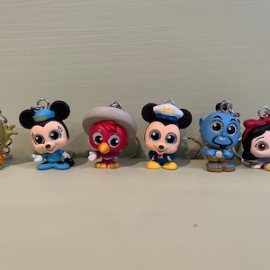 Round The World - Disney Doorable Keychains