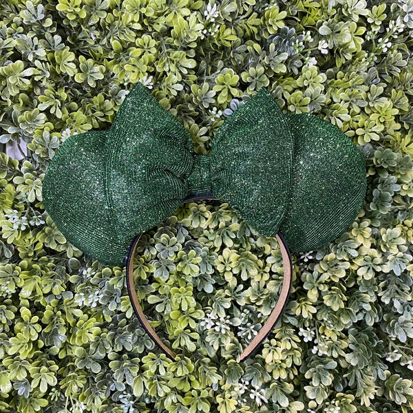 Dark green sparkly Minnie Mouse ears, Christmas Green Minnie ears, Disney ears, Disney headband, Minnie Mouse headband, Hulk inspired, brave