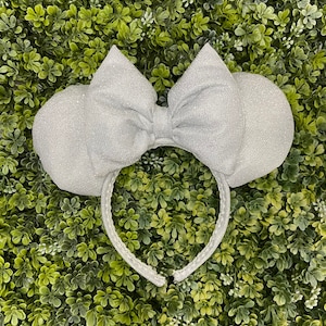 Witte sprankelende Minnie Mouse-oren, Minnie Disney-oren, Disney-hoofdband, Mickey Mouse-oren, Minnie Mouse-hoofdband, witte Minnie-oren, bruid
