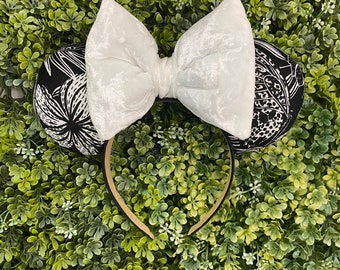 Hawaiian print Minnie Ears, Black and white Minnie ears Disney headband, Minnie ears, Minnie Mouse headband