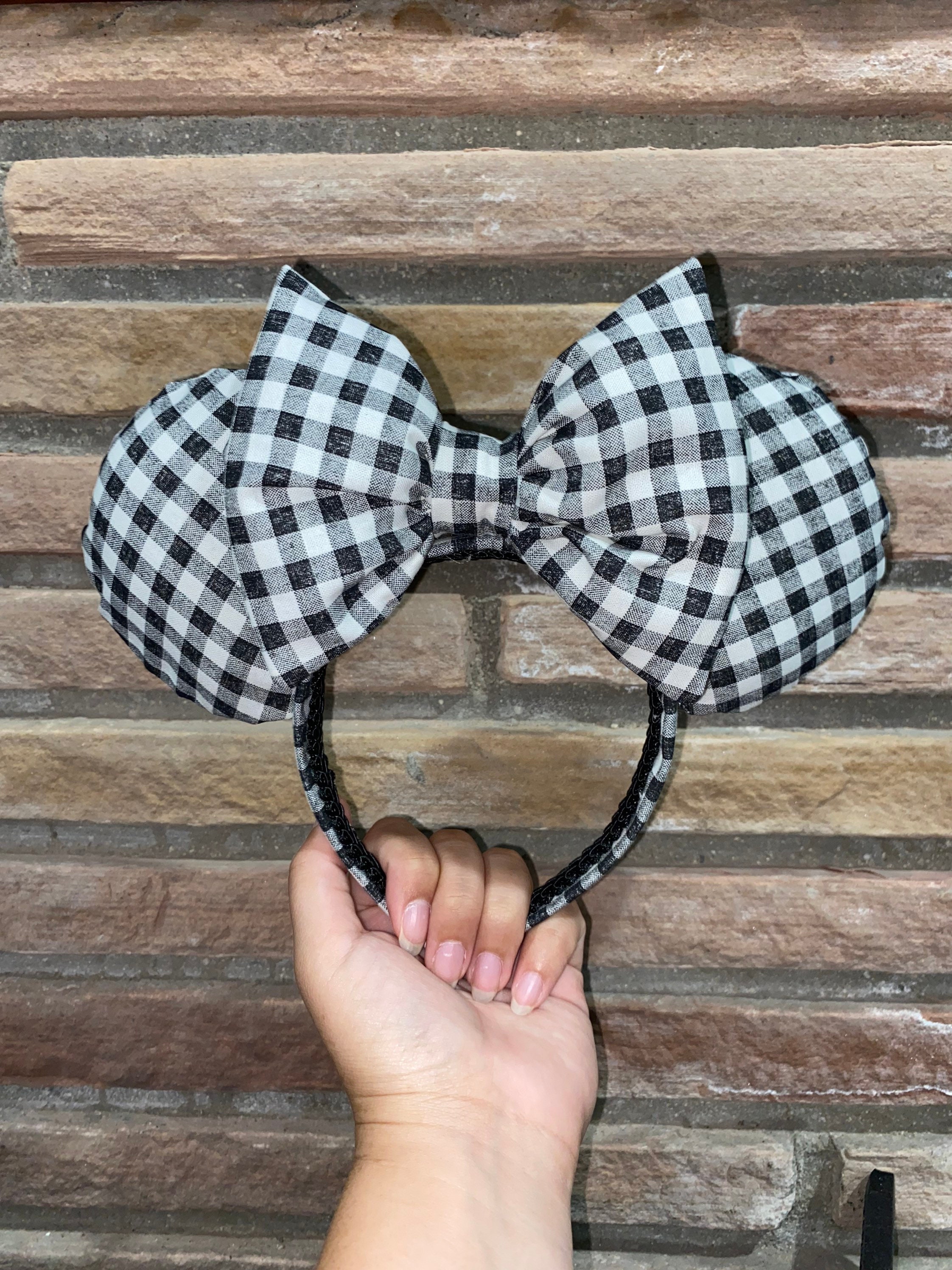 LV minnie ears 😍  Minnie ears, Minnie, Mouse ears