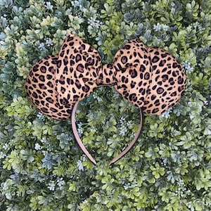 Cheetah Minnie ears, Animal print Minnie ears, Disney ears, Disney headband, Mickey Mouse ears, Minnie Mouse headband, Disney accessories,