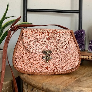 Leather Hand-Tooled Embossed Mexican Floral Purse / Handmade / Artesanal