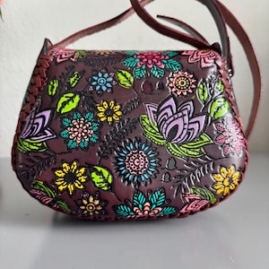 Hand Tooled Leather Crossbody Purse – Floral Mexican Artisan Bag, Adjustable Strap image 12