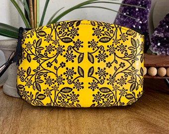 Hand-Tooled Embossed Leather Floral Wristlet, Genuine Mexican Leather, Made in Mexico using the Cincelada Technique. Bolsa de Piel