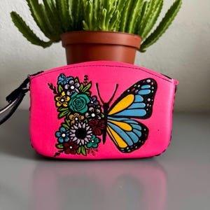 Bracelet floral en cuir repoussé à la main, cuir mexicain véritable, fabriqué au Mexique selon la technique Cincelada. Bolsa de Piel