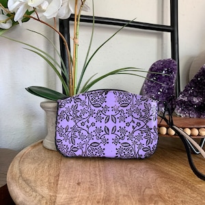 Bracelet floral en cuir repoussé à la main, cuir mexicain véritable, fabriqué au Mexique selon la technique Cincelada. Bolsa de Piel