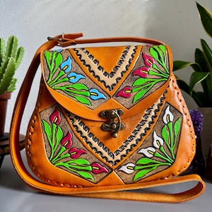 Cartera grande de cuero con estampado de flores de lirio de la paz mexicano, hecha a mano, estilo guitarra artesanal
