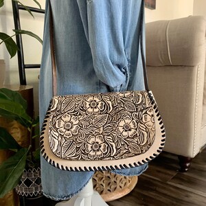 Leather Hand-Tooled Handbag, Embossed Mexican Leather Purse, Bolsa de Piel Mexicana, Bolsa Artesanal, Leather Bags for Women image 5