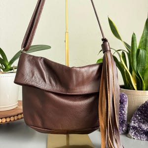 Monedero largo de piel mexicana suave con borlas, bolso de piel hecho a mano, bolso de mano de piel artesanal cosido a mano