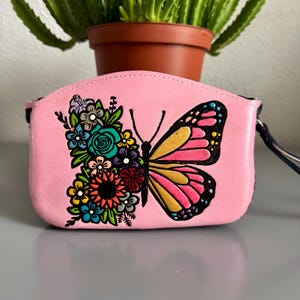 Bracelet floral en cuir repoussé à la main, cuir mexicain véritable, fabriqué au Mexique selon la technique Cincelada. Bolsa de Piel