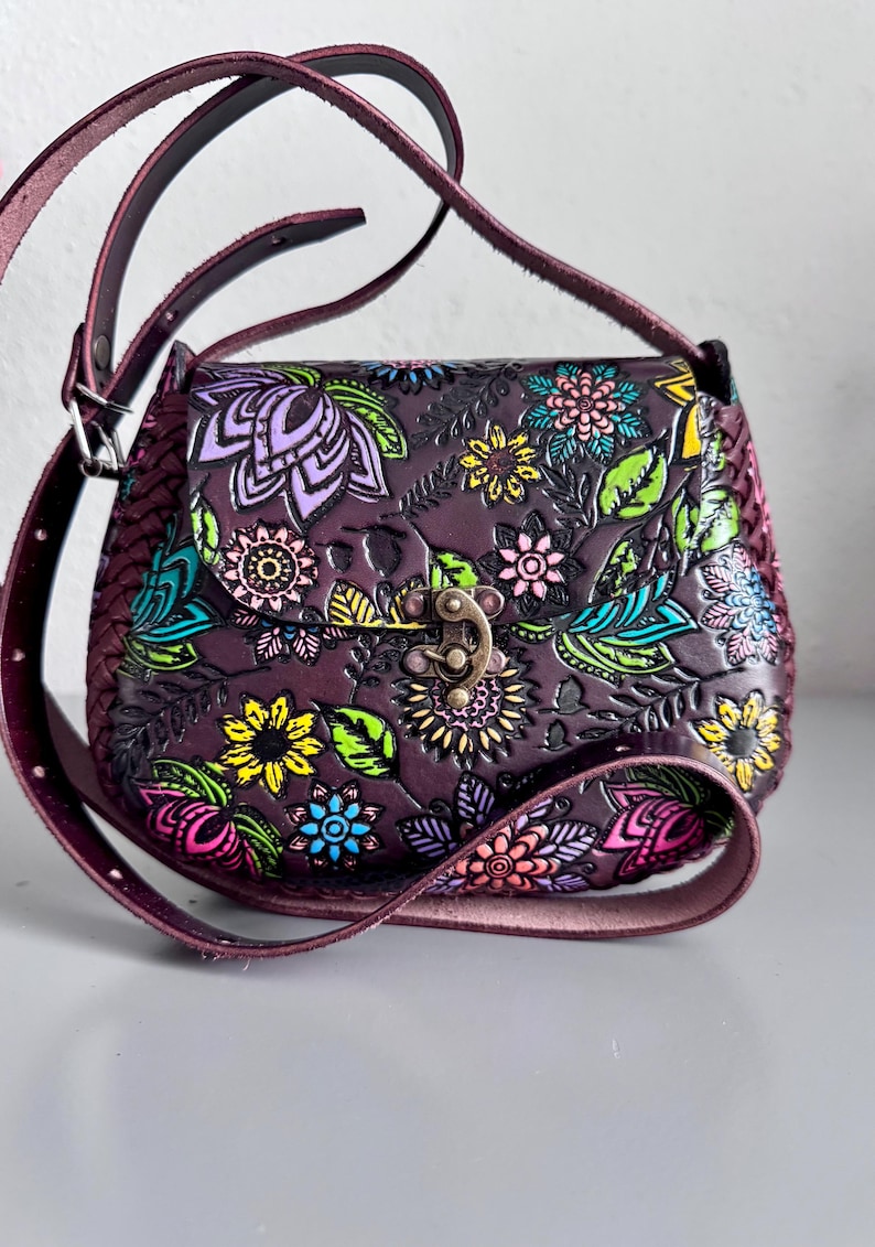 Hand Tooled Leather Crossbody Purse – Floral Mexican Artisan Bag, Adjustable Strap Brown