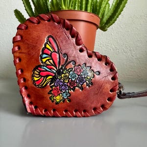 Porte-monnaie pour petite fille / Porte-monnaie à fleurs en cuir mexicain gaufré repoussé à la main / Sac en cuir Niñas fait main / Peint à la main / Artisanat