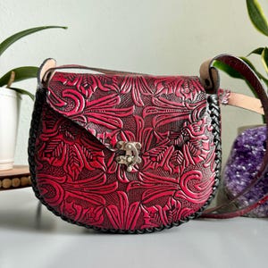 Cartera de cuero con flores mexicanas grabadas a mano, bolso de mano para mujer hecho a mano, artesanal