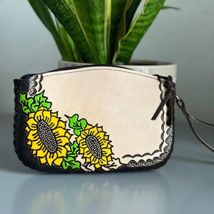 Bracelet floral tournesol en cuir repoussé à la main, sac en cuir mexicain véritable image 3