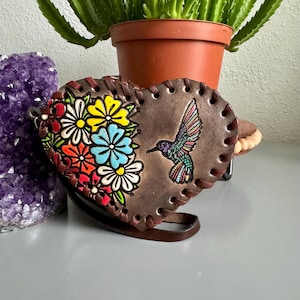 Porte-monnaie pour petite fille / Porte-monnaie à fleurs en cuir mexicain gaufré repoussé à la main / Sac en cuir Niñas fait main / Peint à la main / Artisanat