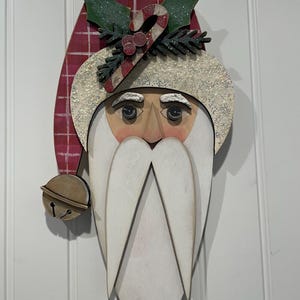 Vecchio San Nicola in formato svg, download digitale, dimensioni del file 18 1/2 x 9 1/2, questo Babbo Natale vecchio stile starà benissimo sulla tua porta per il periodo natalizio