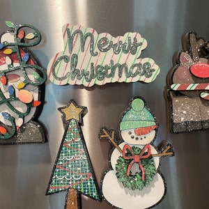 Christmas magnet/tiered tray set/svg digital download file/set comes with 5 items for Christmas this can be used on a tiered try or magnets