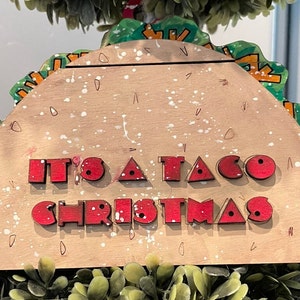 Fichier de téléchargement svg de titulaire de carte-cadeau d'ornement de tacos qui contient une carte-cadeau de n'importe quel restaurant mexicain que vous achetez pour un cadeau.