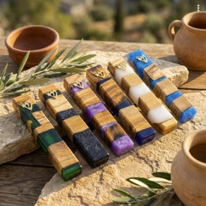 Handmade Olive Wood Mezuzah with Resin – Modern Judaica Doorpost Case – Jewish Wedding, Housewarming, Bar or Bat Mitzvah Gift