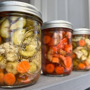 Authentic Italian Giardiniera, Hand Cut Pickles, Mixed vegetable pickles - 16&32 oz